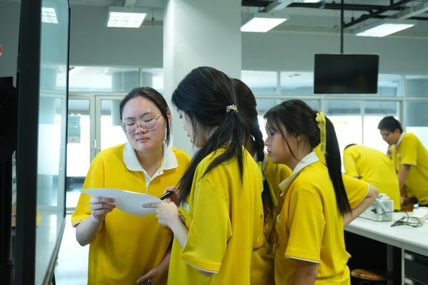 โรงเรียนปรีชานุศาสน์
